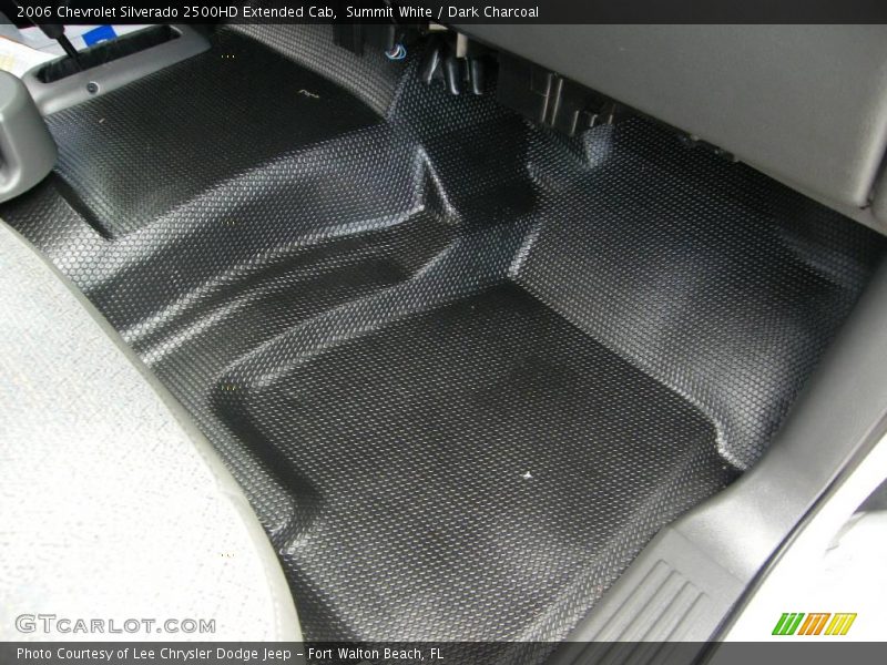 Summit White / Dark Charcoal 2006 Chevrolet Silverado 2500HD Extended Cab