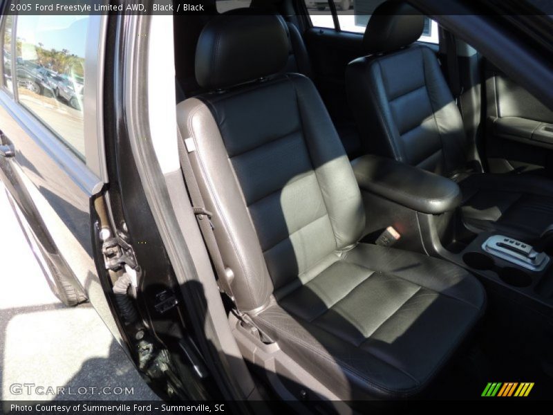 Black / Black 2005 Ford Freestyle Limited AWD