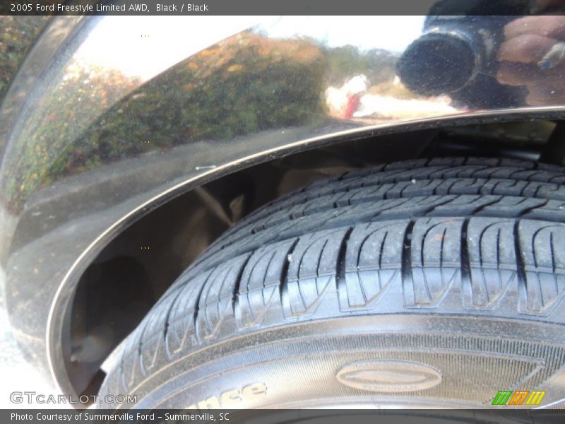 Black / Black 2005 Ford Freestyle Limited AWD