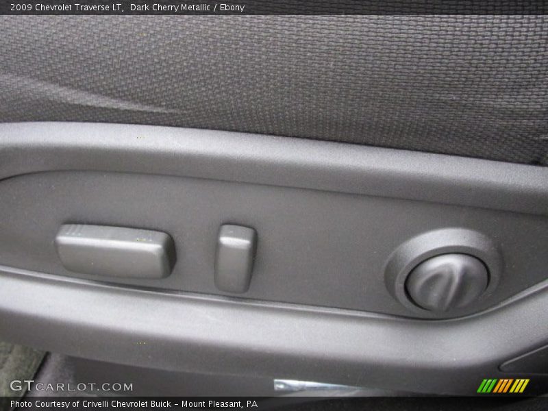 Dark Cherry Metallic / Ebony 2009 Chevrolet Traverse LT