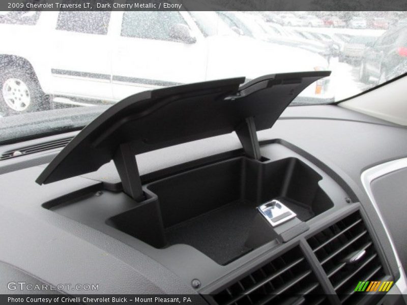 Dark Cherry Metallic / Ebony 2009 Chevrolet Traverse LT