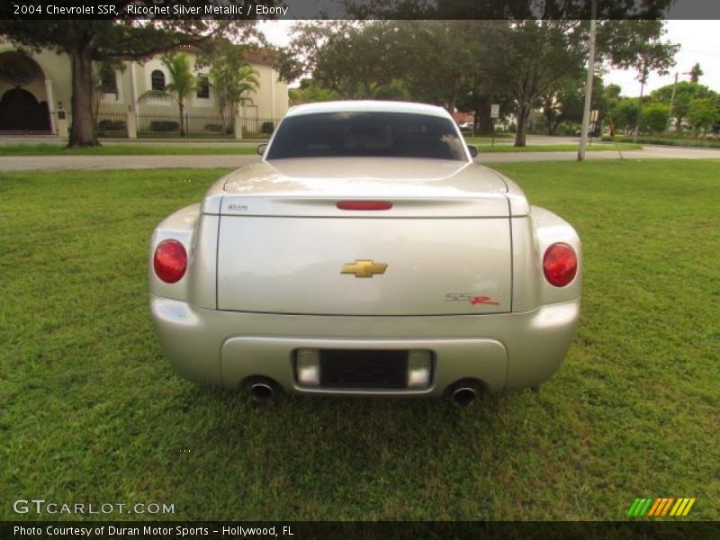 Ricochet Silver Metallic / Ebony 2004 Chevrolet SSR
