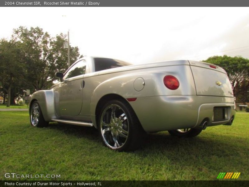 Ricochet Silver Metallic / Ebony 2004 Chevrolet SSR