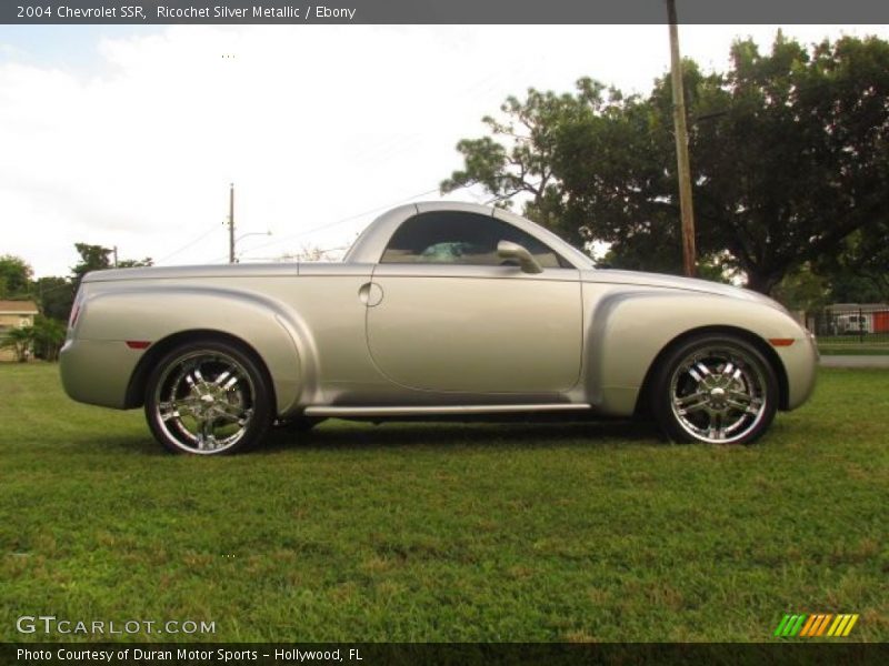 Ricochet Silver Metallic / Ebony 2004 Chevrolet SSR