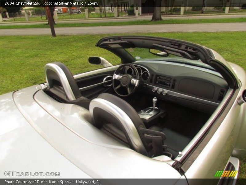 Ricochet Silver Metallic / Ebony 2004 Chevrolet SSR