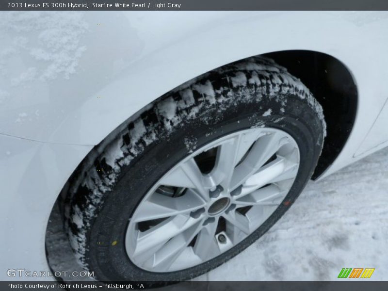 Starfire White Pearl / Light Gray 2013 Lexus ES 300h Hybrid