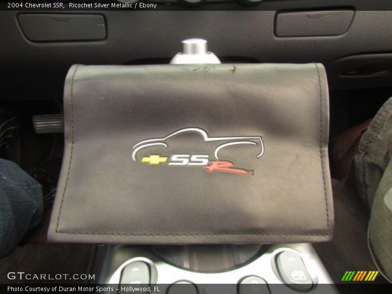 Ricochet Silver Metallic / Ebony 2004 Chevrolet SSR