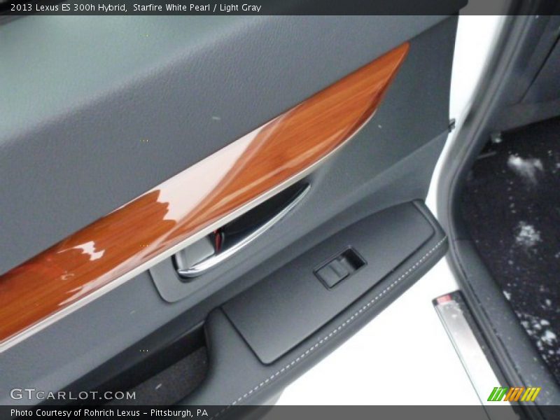 Starfire White Pearl / Light Gray 2013 Lexus ES 300h Hybrid