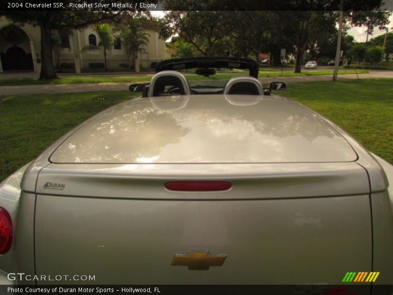 Ricochet Silver Metallic / Ebony 2004 Chevrolet SSR