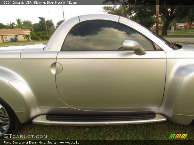 Ricochet Silver Metallic / Ebony 2004 Chevrolet SSR