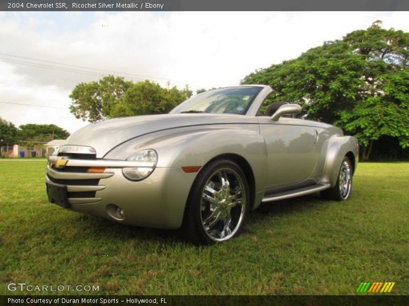Ricochet Silver Metallic / Ebony 2004 Chevrolet SSR