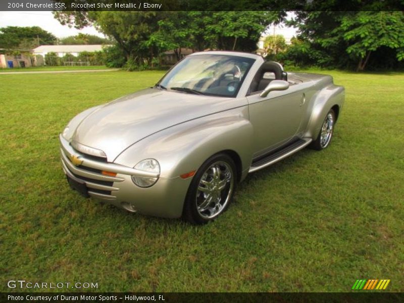 Ricochet Silver Metallic / Ebony 2004 Chevrolet SSR