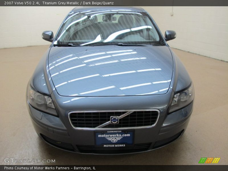 Titanium Grey Metallic / Dark Beige/Quartz 2007 Volvo V50 2.4i