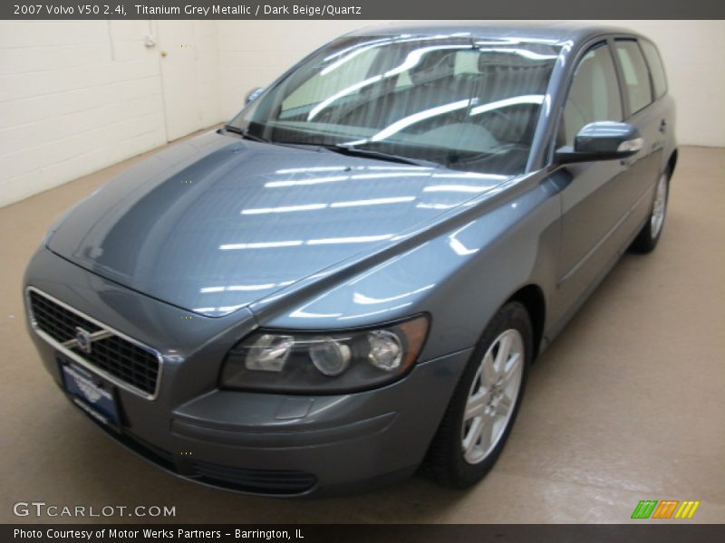Titanium Grey Metallic / Dark Beige/Quartz 2007 Volvo V50 2.4i