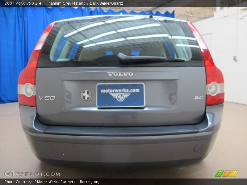 Titanium Grey Metallic / Dark Beige/Quartz 2007 Volvo V50 2.4i