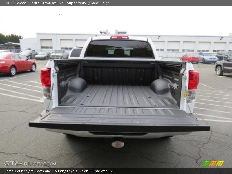 Super White / Sand Beige 2013 Toyota Tundra CrewMax 4x4