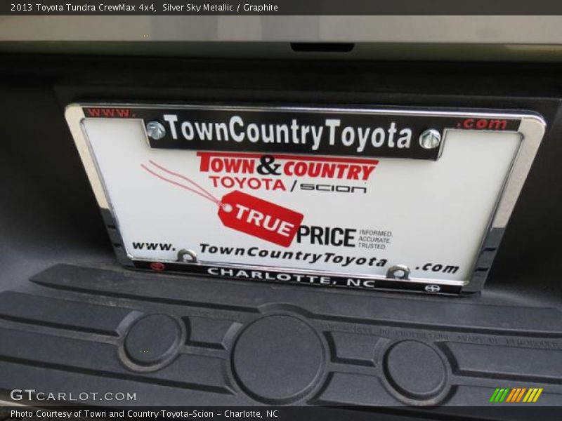 Silver Sky Metallic / Graphite 2013 Toyota Tundra CrewMax 4x4