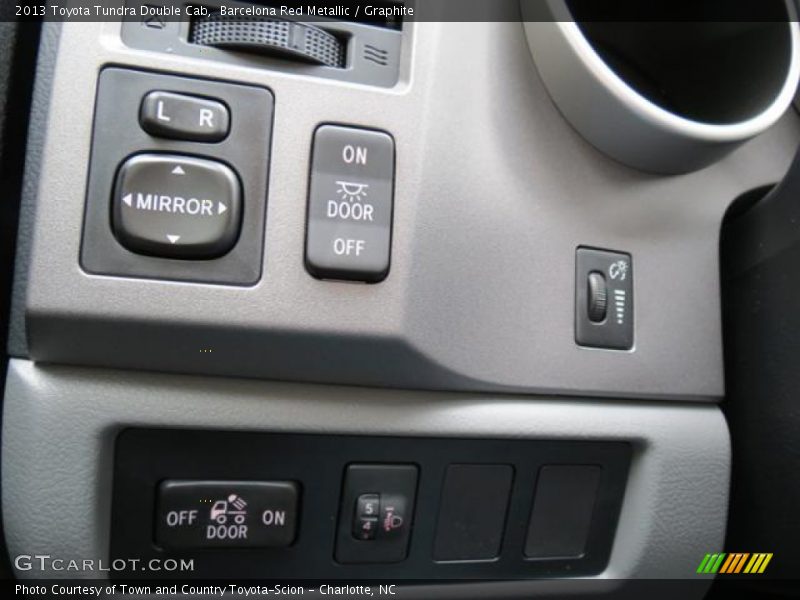 Barcelona Red Metallic / Graphite 2013 Toyota Tundra Double Cab