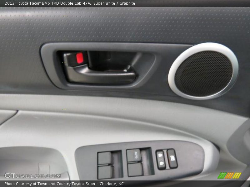 Super White / Graphite 2013 Toyota Tacoma V6 TRD Double Cab 4x4