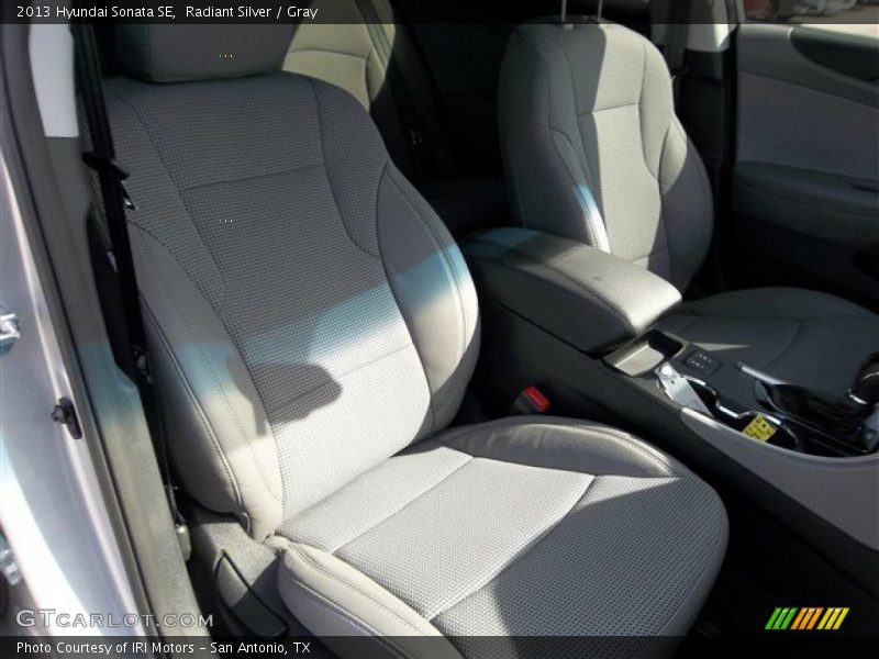 Radiant Silver / Gray 2013 Hyundai Sonata SE