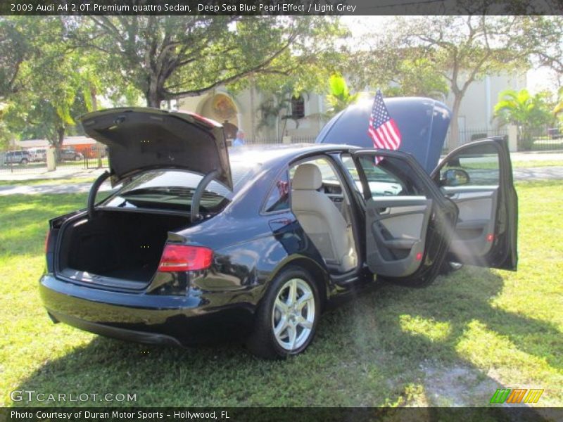 Deep Sea Blue Pearl Effect / Light Grey 2009 Audi A4 2.0T Premium quattro Sedan