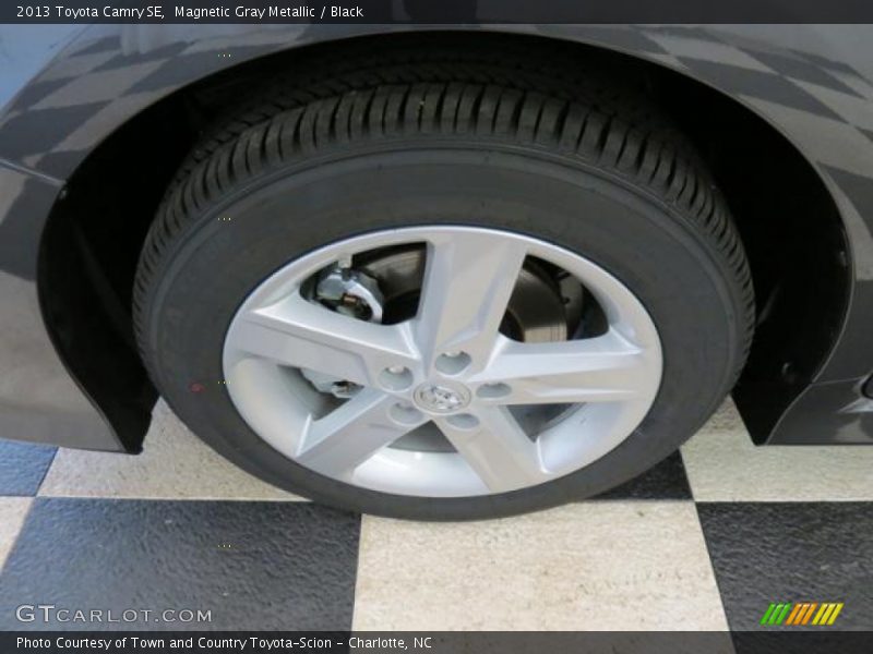 Magnetic Gray Metallic / Black 2013 Toyota Camry SE