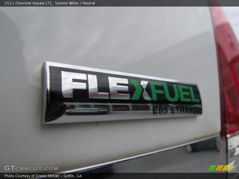 Summit White / Neutral 2011 Chevrolet Impala LTZ