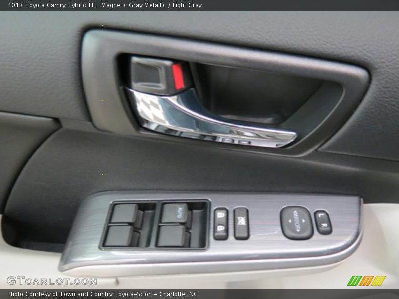 Magnetic Gray Metallic / Light Gray 2013 Toyota Camry Hybrid LE