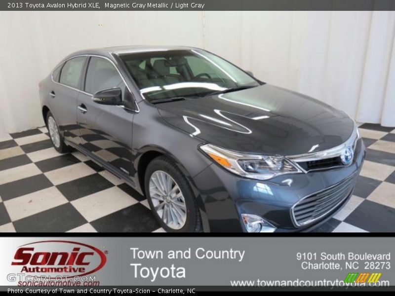 Magnetic Gray Metallic / Light Gray 2013 Toyota Avalon Hybrid XLE
