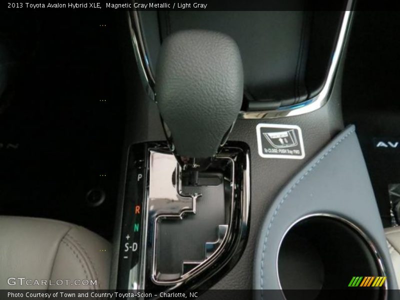 Magnetic Gray Metallic / Light Gray 2013 Toyota Avalon Hybrid XLE