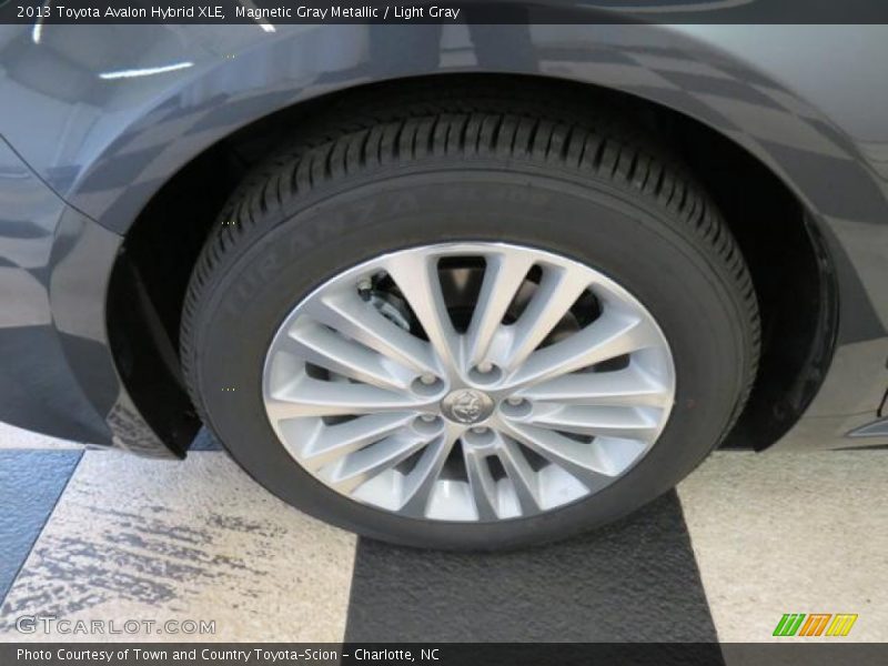 Magnetic Gray Metallic / Light Gray 2013 Toyota Avalon Hybrid XLE
