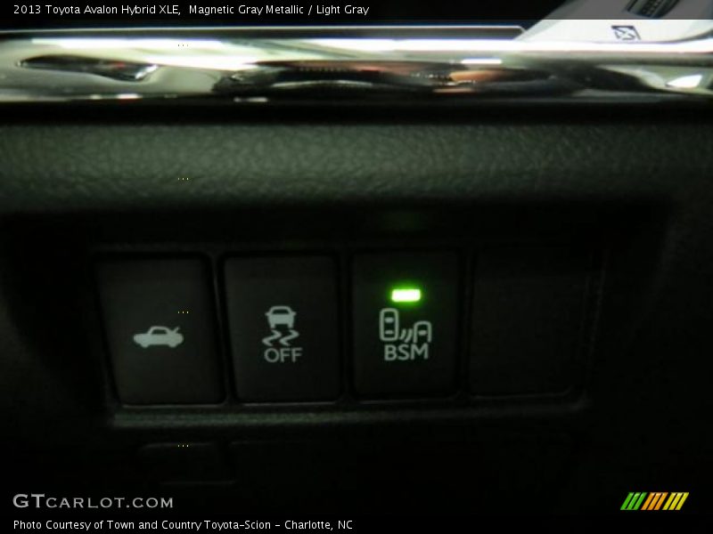 Magnetic Gray Metallic / Light Gray 2013 Toyota Avalon Hybrid XLE