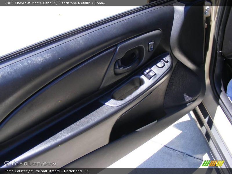 Sandstone Metallic / Ebony 2005 Chevrolet Monte Carlo LS