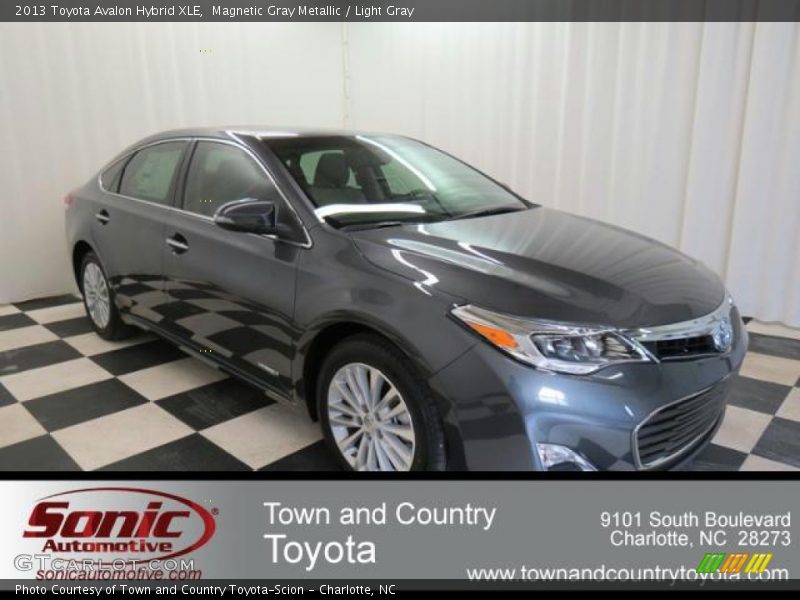 Magnetic Gray Metallic / Light Gray 2013 Toyota Avalon Hybrid XLE