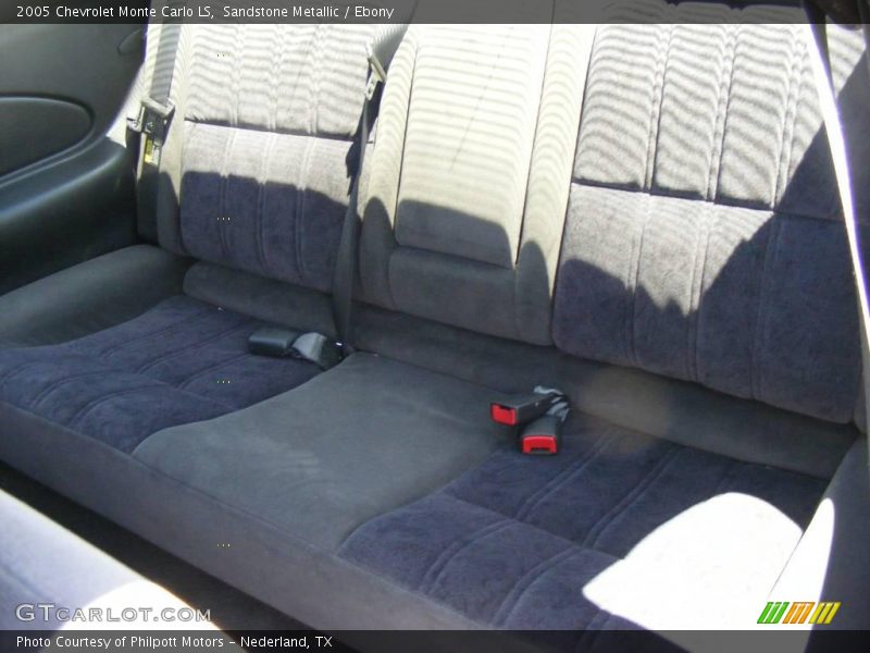 Sandstone Metallic / Ebony 2005 Chevrolet Monte Carlo LS