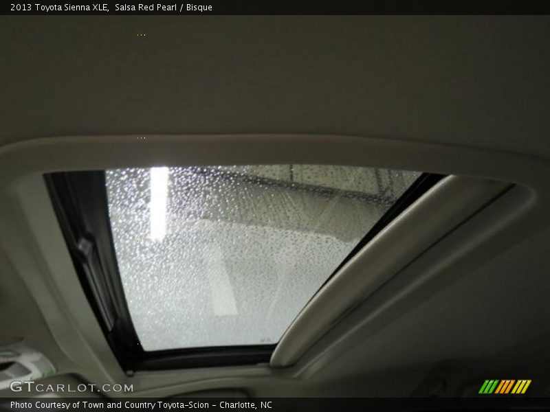Salsa Red Pearl / Bisque 2013 Toyota Sienna XLE
