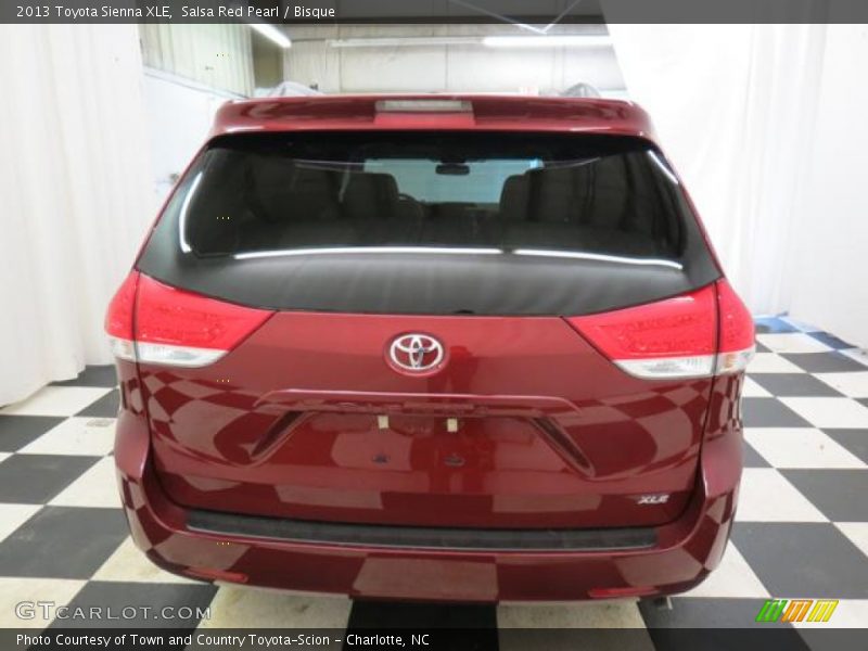 Salsa Red Pearl / Bisque 2013 Toyota Sienna XLE