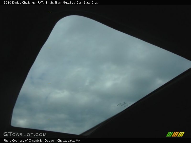 Bright Silver Metallic / Dark Slate Gray 2010 Dodge Challenger R/T
