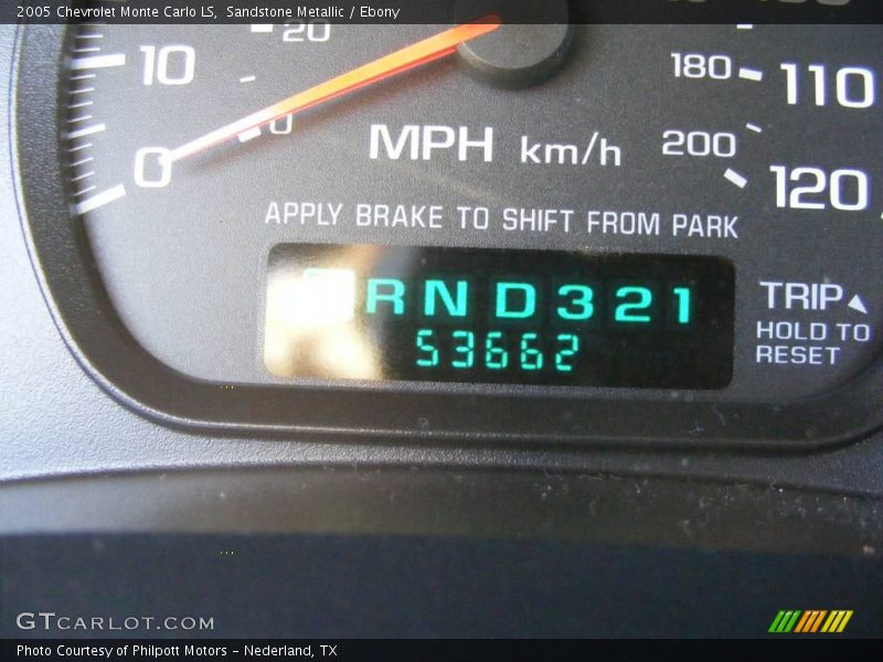 Sandstone Metallic / Ebony 2005 Chevrolet Monte Carlo LS