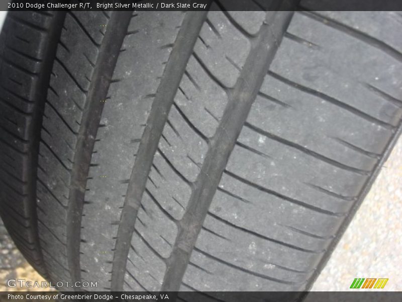 Bright Silver Metallic / Dark Slate Gray 2010 Dodge Challenger R/T