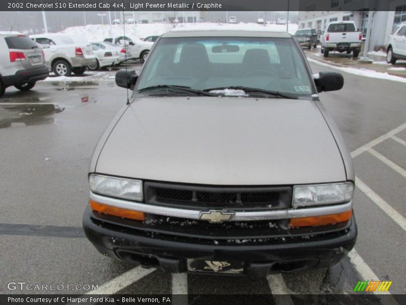 Light Pewter Metallic / Graphite 2002 Chevrolet S10 Extended Cab 4x4