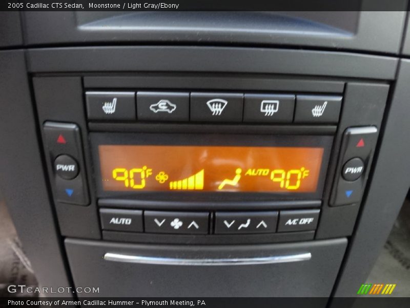 Controls of 2005 CTS Sedan