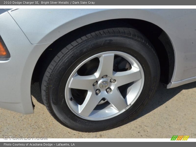 Bright Silver Metallic / Dark Slate Gray 2010 Dodge Charger SE