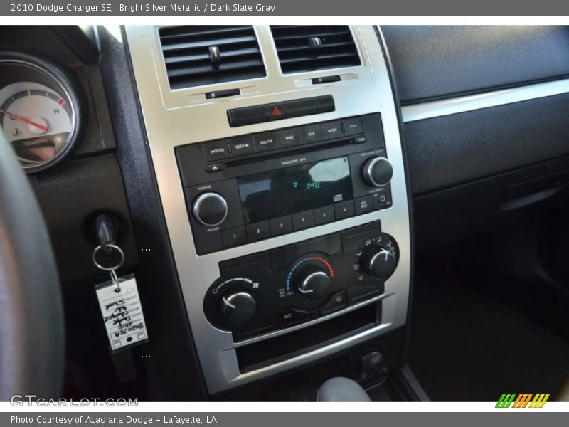 Bright Silver Metallic / Dark Slate Gray 2010 Dodge Charger SE