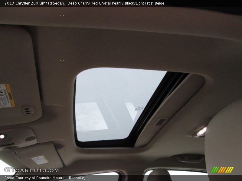 Sunroof of 2013 200 Limited Sedan