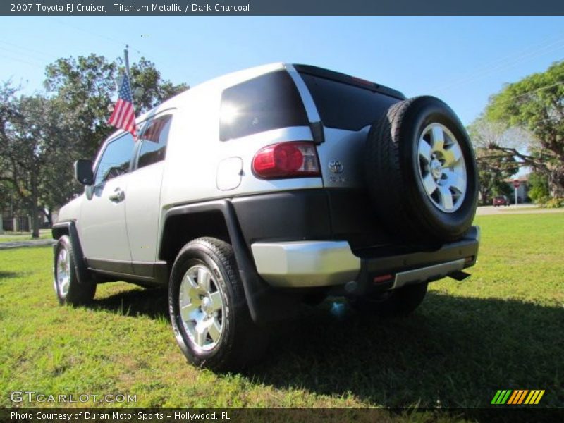 Titanium Metallic / Dark Charcoal 2007 Toyota FJ Cruiser