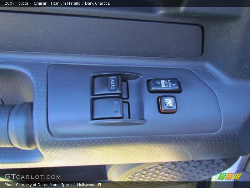 Titanium Metallic / Dark Charcoal 2007 Toyota FJ Cruiser