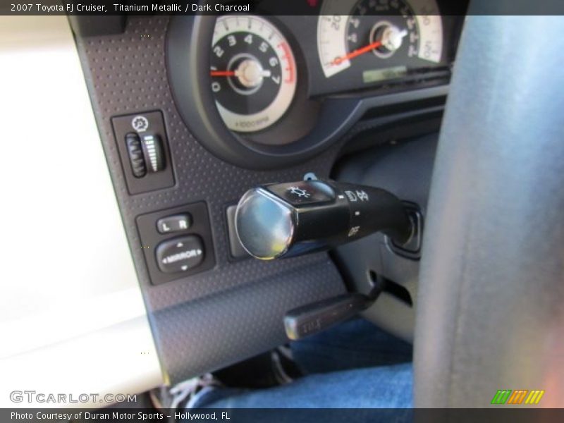 Titanium Metallic / Dark Charcoal 2007 Toyota FJ Cruiser