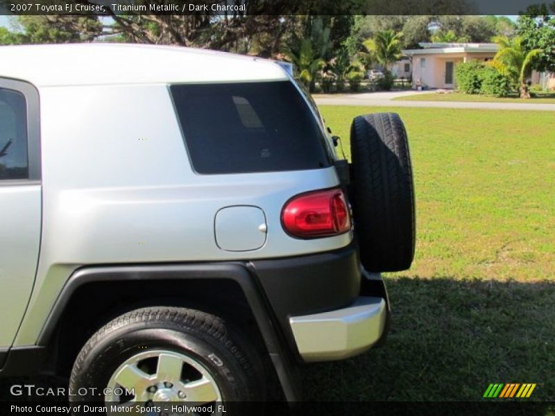 Titanium Metallic / Dark Charcoal 2007 Toyota FJ Cruiser