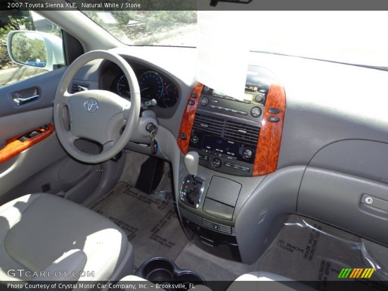 Natural White / Stone 2007 Toyota Sienna XLE
